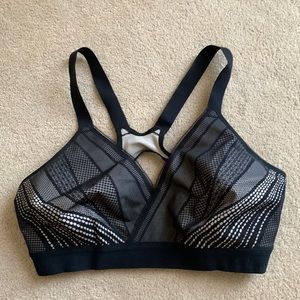 Lululemon sports bra 36DD